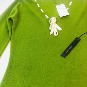 Bcbgmaxazria women v-neck long sleeves size-S!!!